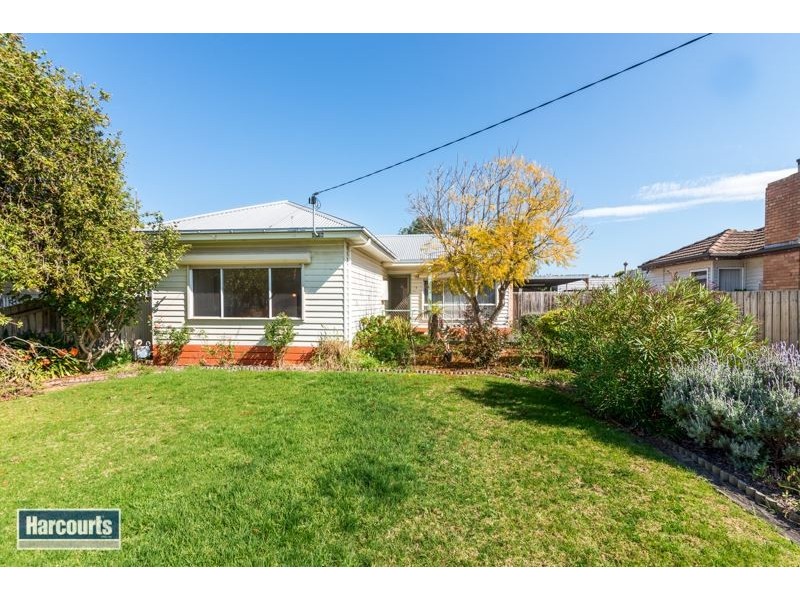 6 Poplar Street, Newcomb VIC 3219