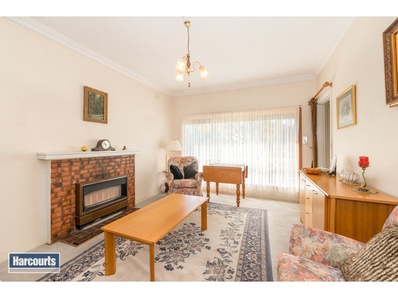 6 Poplar Street, Newcomb VIC 3219