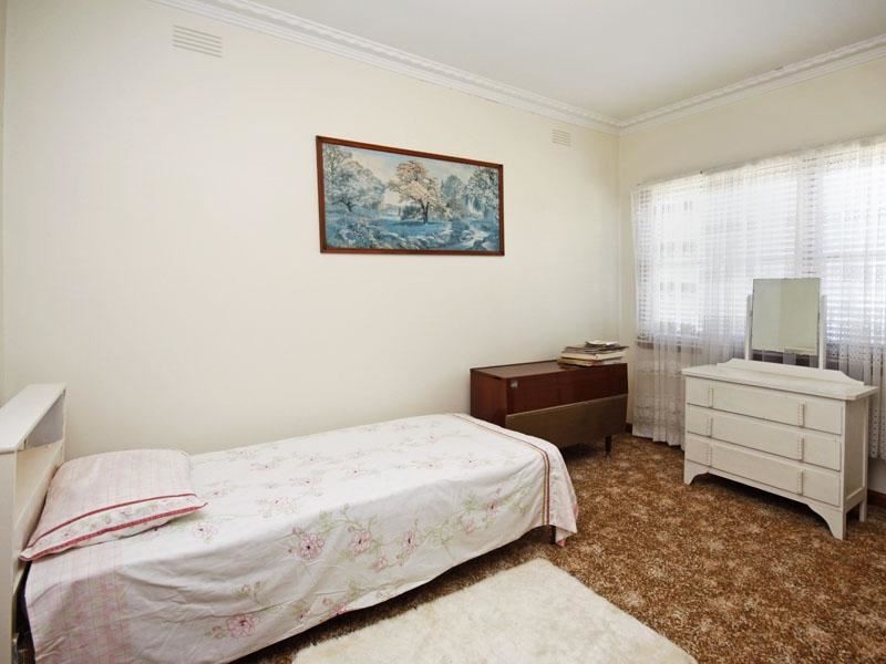 25 Bayview Parade, Hamlyn Heights VIC 3215