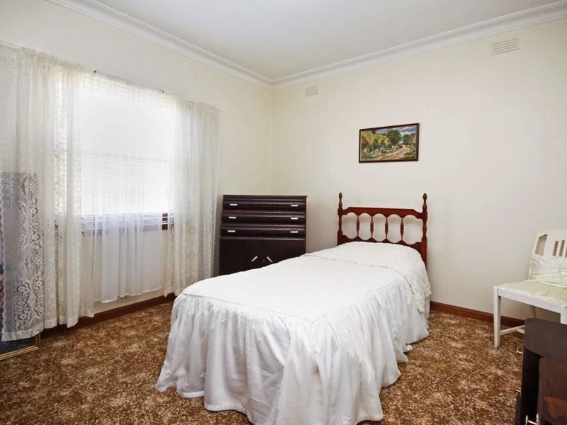 25 Bayview Parade, Hamlyn Heights VIC 3215