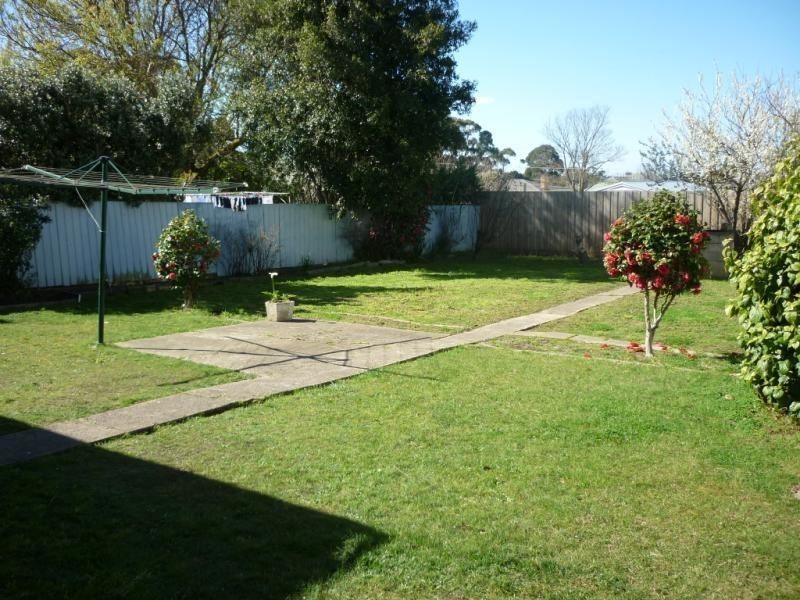 25 Bayview Parade, Hamlyn Heights VIC 3215