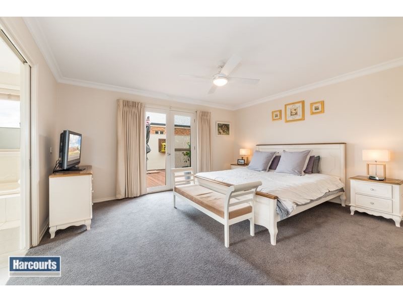 1 Newhaven Avenue, St Albans Park VIC 3219