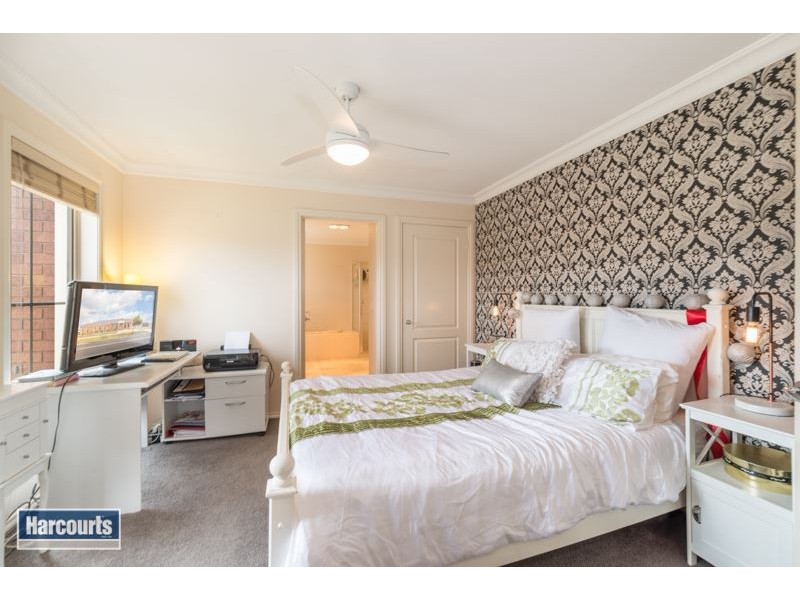 1 Newhaven Avenue, St Albans Park VIC 3219