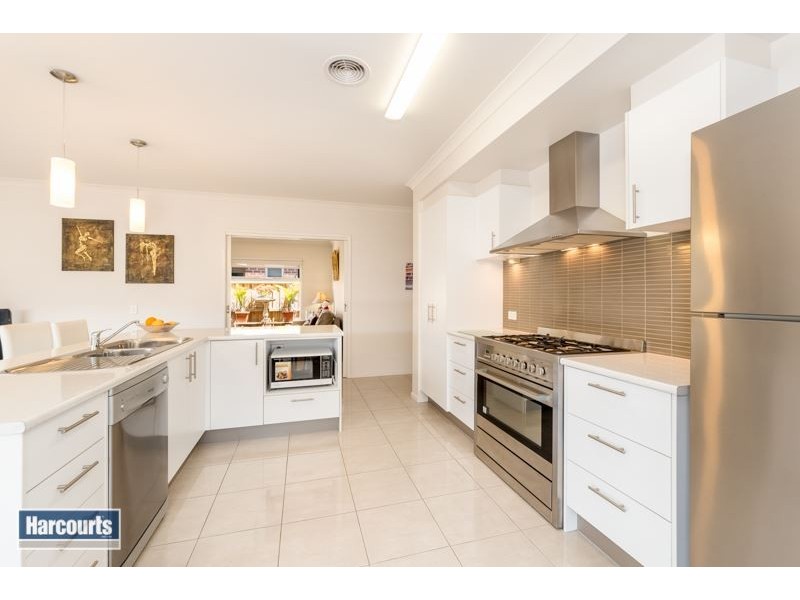 17 Barney Grove, Leopold VIC 3224
