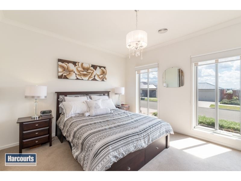 17 Barney Grove, Leopold VIC 3224