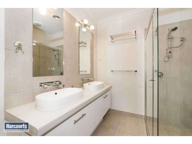 17 Barney Grove, Leopold VIC 3224