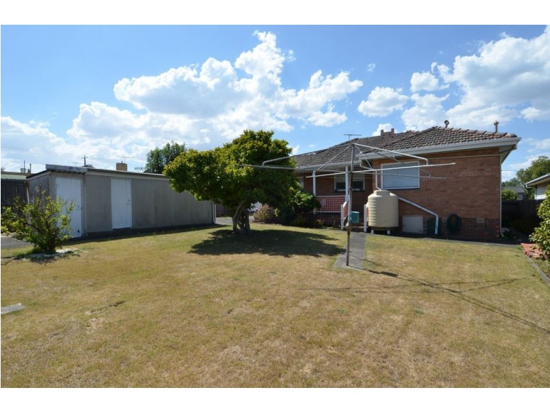 8 Bellarine Highway, Newcomb VIC 3219