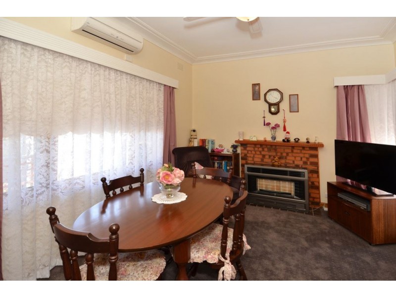 8 Bellarine Highway, Newcomb VIC 3219