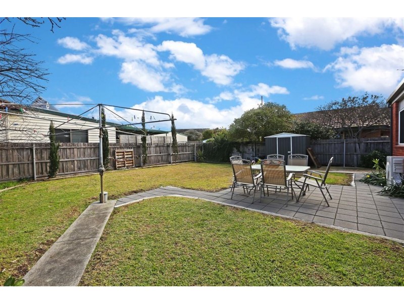 2/70 Wilsons Road, Newcomb VIC 3219