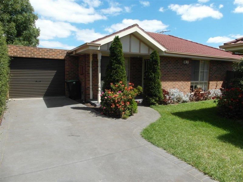 3/4 Chapel, Whittington VIC 3219
