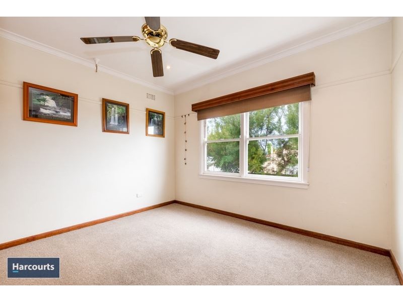 13 Gibbs Street, Newcomb VIC 3219