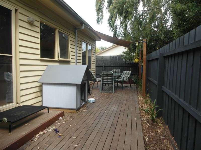 2/9 Addis Street, Geelong West VIC 3218