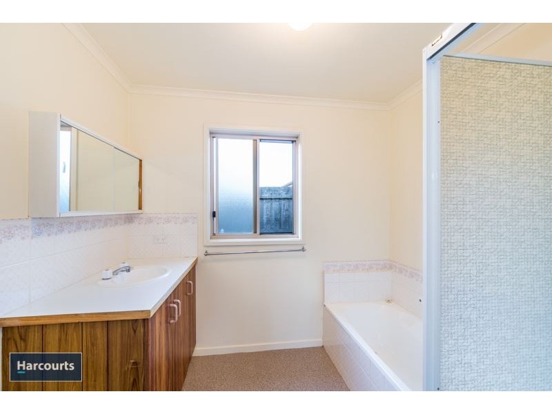 2A Cosgrove Street, Breakwater VIC 3219