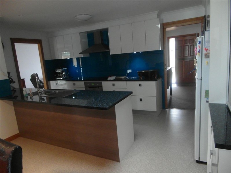 10 Lancaster ave, Newcomb VIC 3219