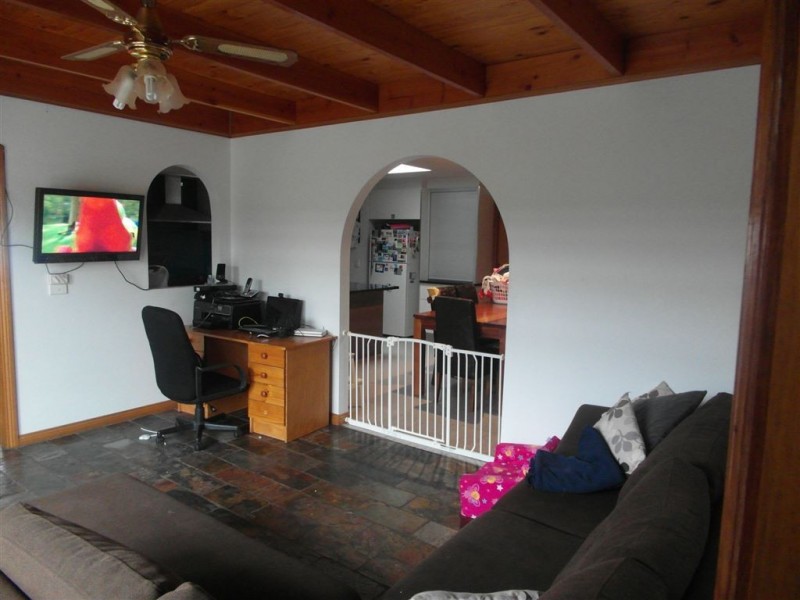 10 Lancaster ave, Newcomb VIC 3219