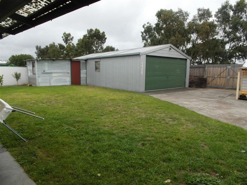 10 Lancaster ave, Newcomb VIC 3219