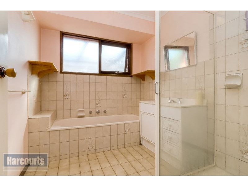 29 Enfield Drive, St Albans Park VIC 3219