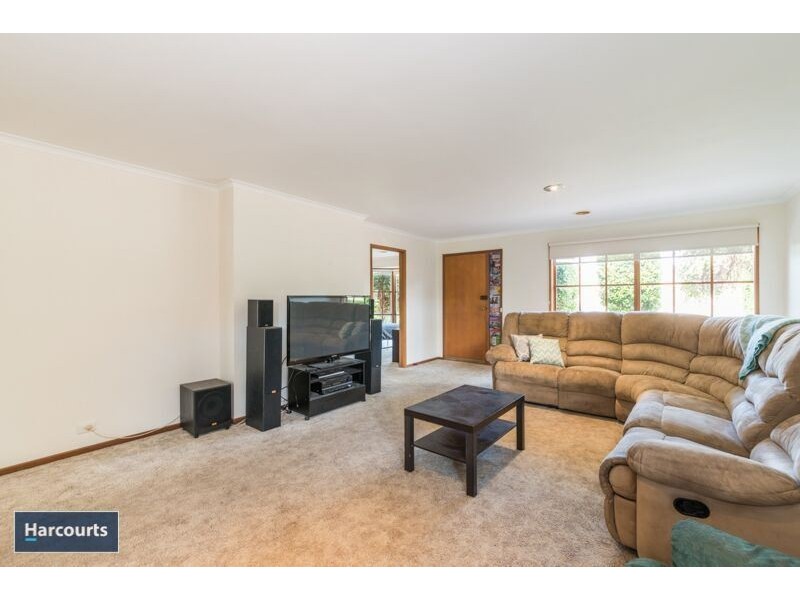 4 Orbit Drive, Whittington VIC 3219