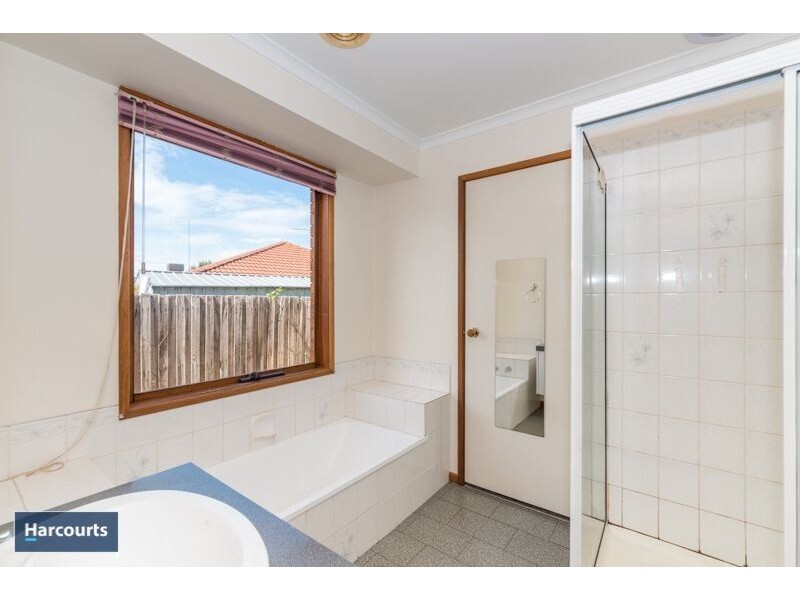 4 Orbit Drive, Whittington VIC 3219