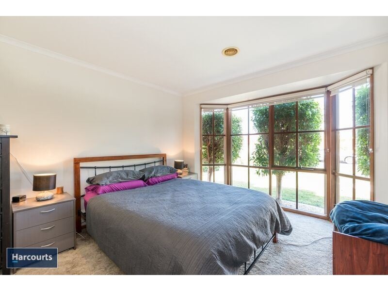 4 Orbit Drive, Whittington VIC 3219