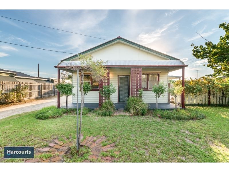 110 Wilsons Road, Newcomb VIC 3219