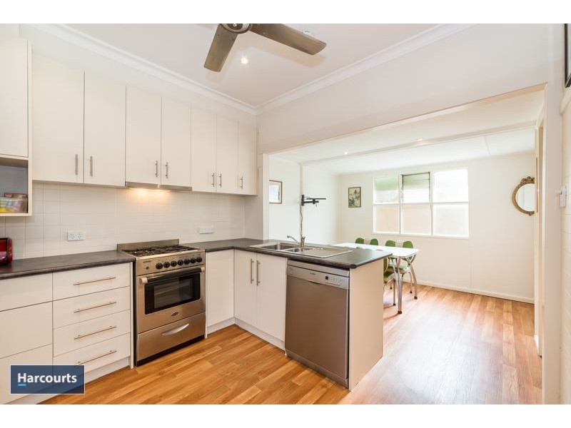 13 Gibbs Street, Newcomb VIC 3219