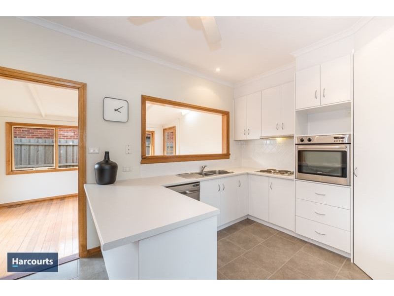 1/13 Charlotte Avenue, Newcomb VIC 3219