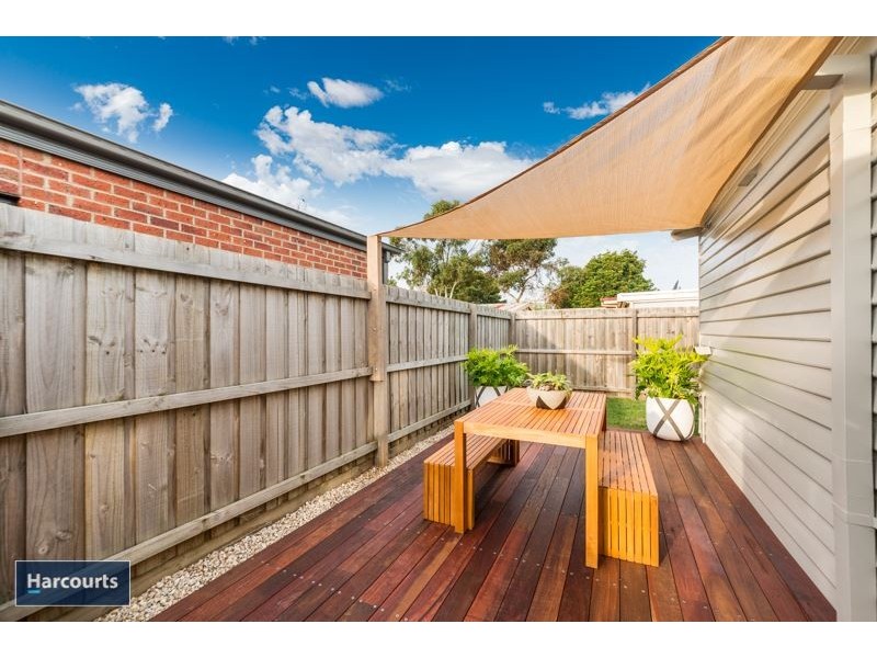 1/13 Charlotte Avenue, Newcomb VIC 3219