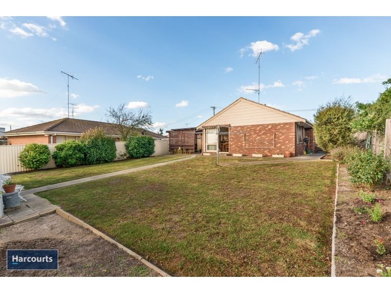 15 Woodleigh Close, Leopold VIC 3224