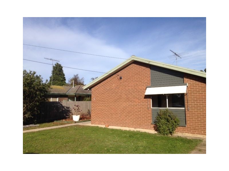 9 Sputnik Court, Whittington VIC 3219