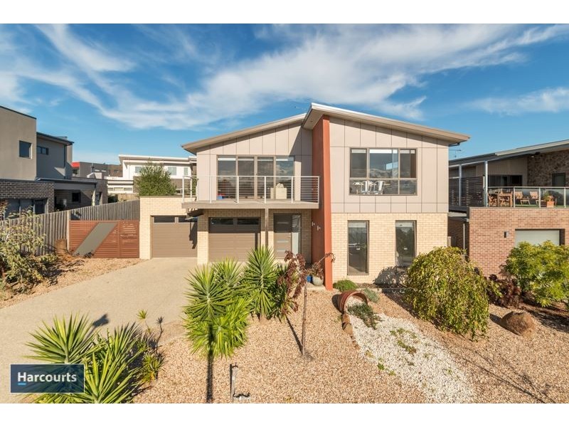 19 Province Boulevard, Highton VIC 3216