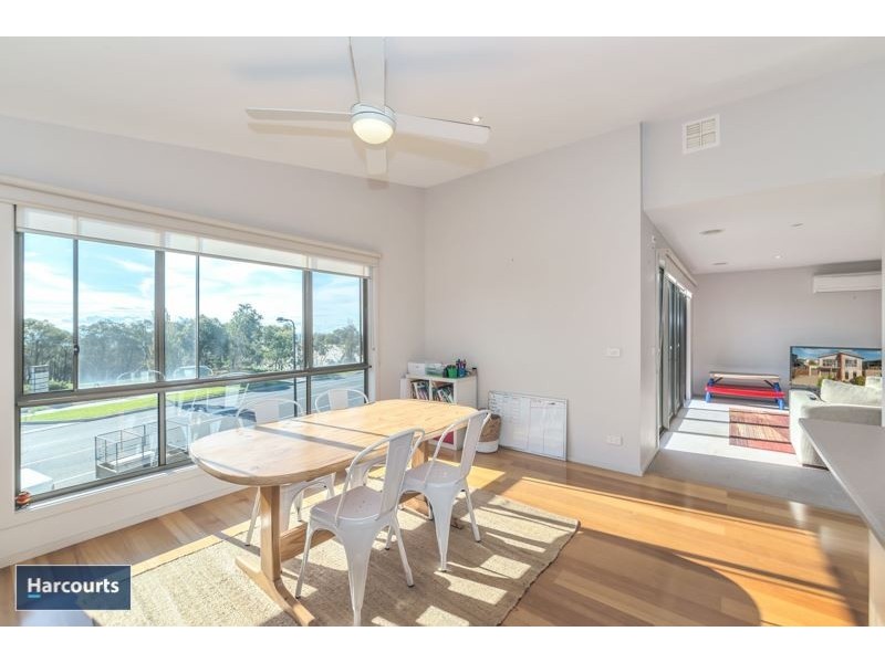19 Province Boulevard, Highton VIC 3216