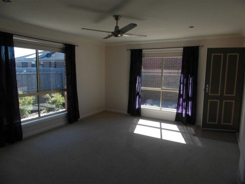 2/26 Ferguson road, Leopold VIC 3224