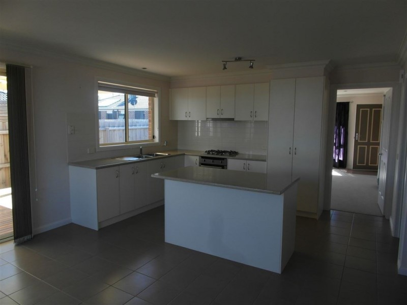 2/26 Ferguson road, Leopold VIC 3224