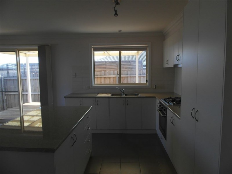 2/26 Ferguson road, Leopold VIC 3224