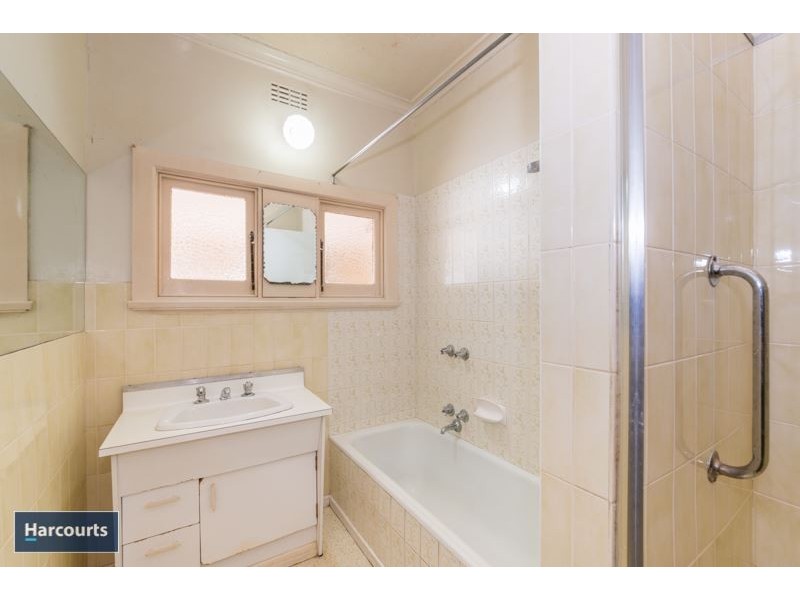 10 Helen Street, East Geelong VIC 3219