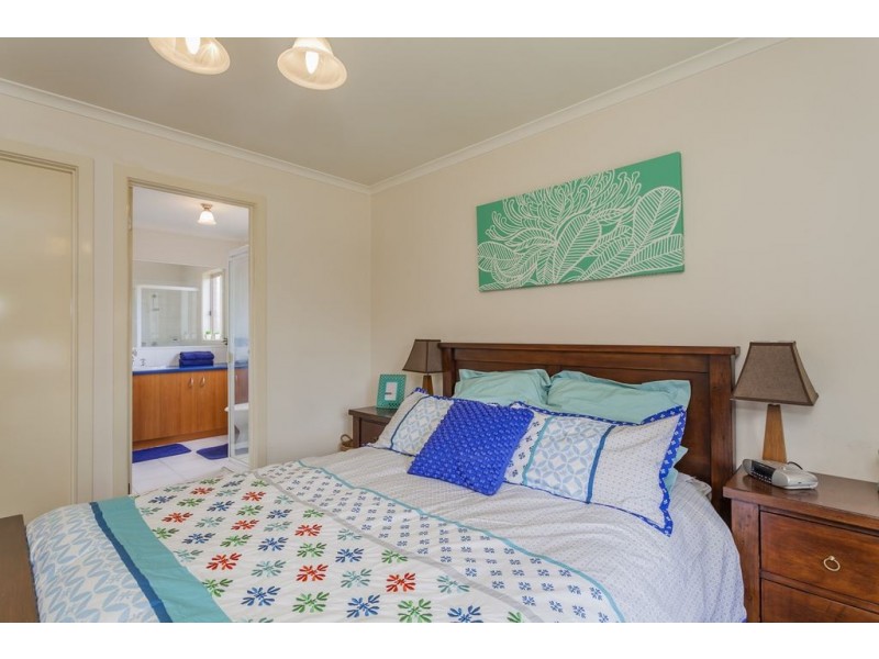 29 Helmer Crescent, East Geelong VIC 3219