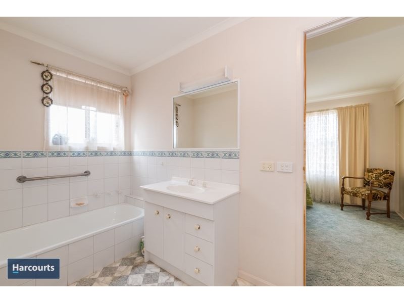 39 St James Street, St Albans Park VIC 3219