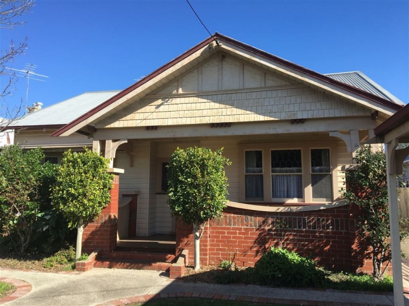 8 Lindon Street, East Geelong VIC 3219