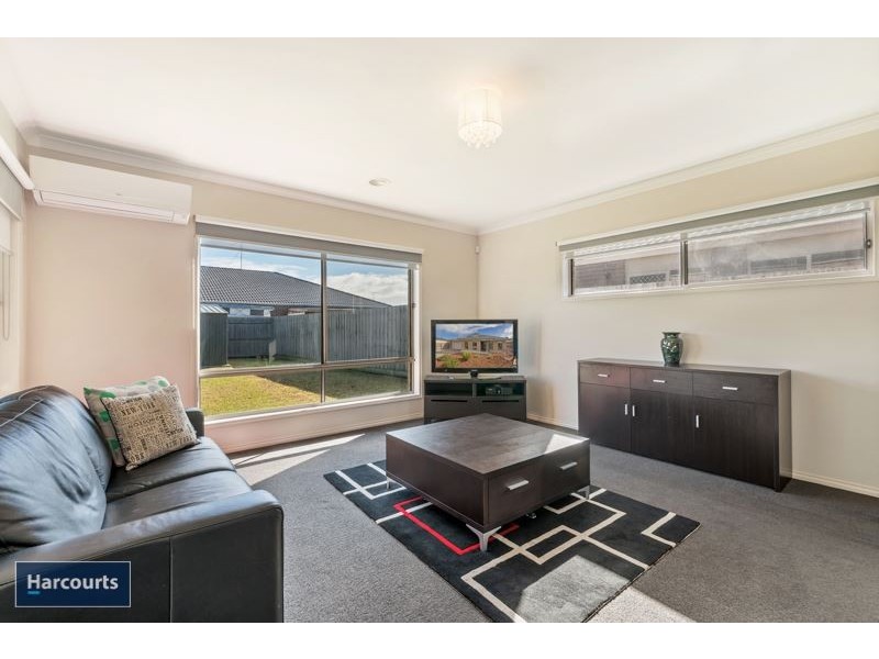 23 Yeoman Crescent, Leopold VIC 3224