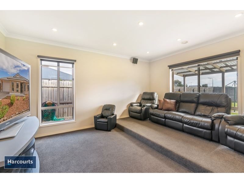 23 Yeoman Crescent, Leopold VIC 3224