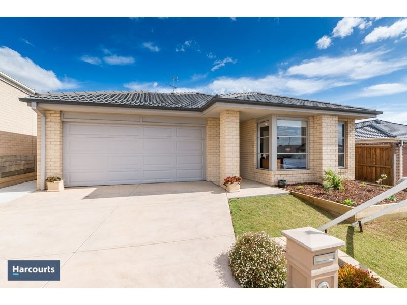 16 Shoaling Drive, Leopold VIC 3224