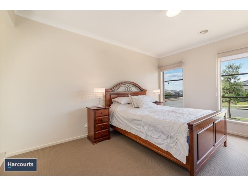 16 Shoaling Drive, Leopold VIC 3224