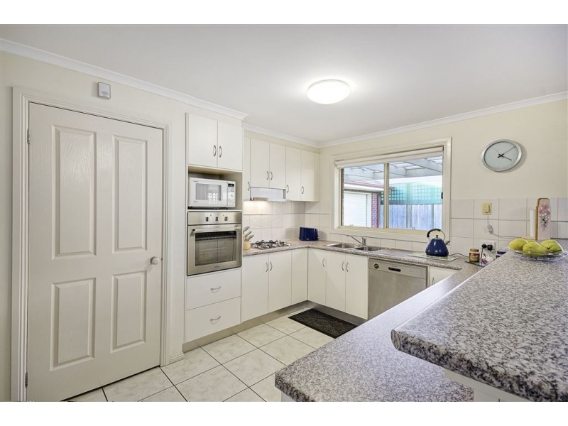 30 Bayfield Court, Newcomb VIC 3219