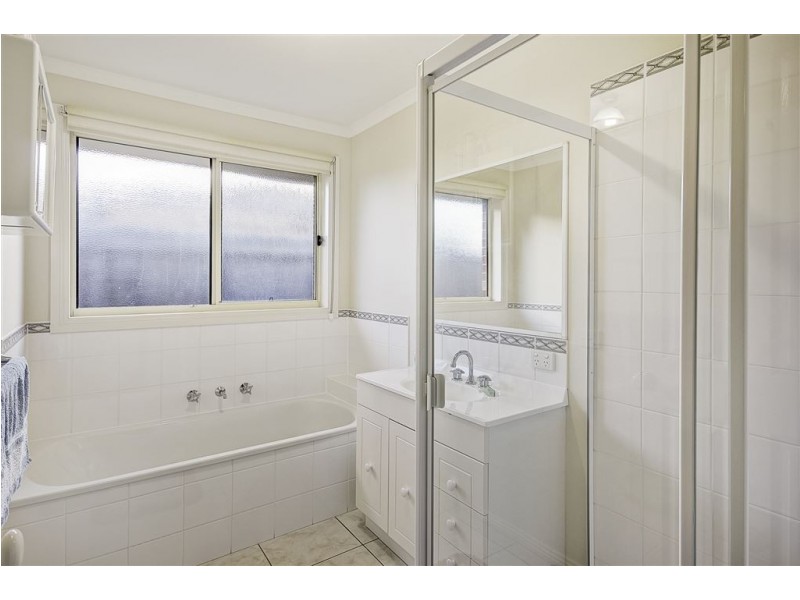 30 Bayfield Court, Newcomb VIC 3219