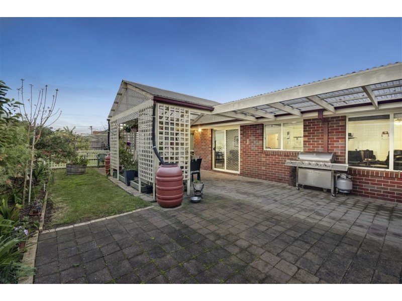 30 Bayfield Court, Newcomb VIC 3219