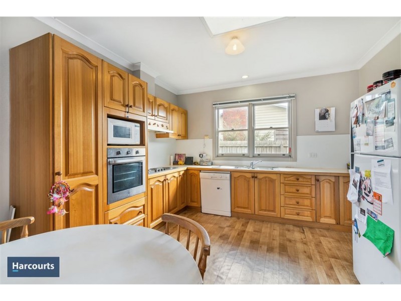 11 Charlotte Avenue, Newcomb VIC 3219