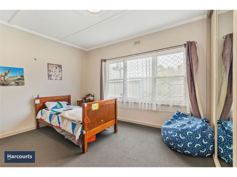 11 Charlotte Avenue, Newcomb VIC 3219