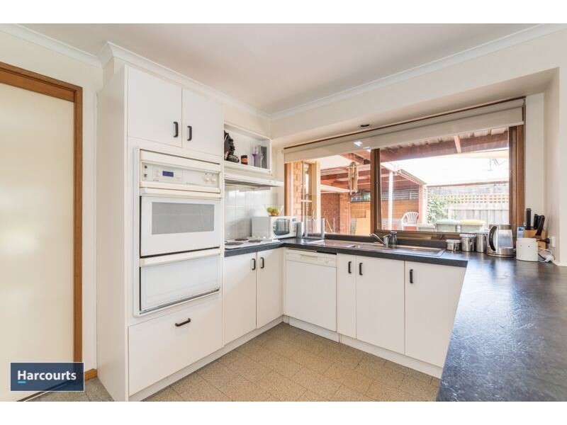 4 Orbit Drive, Whittington VIC 3219