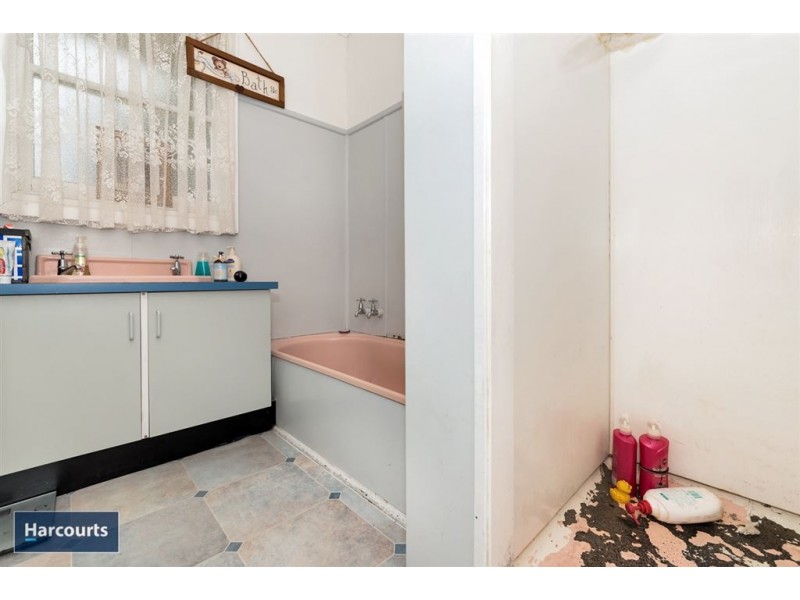 28 Wilsons Road, Newcomb VIC 3219